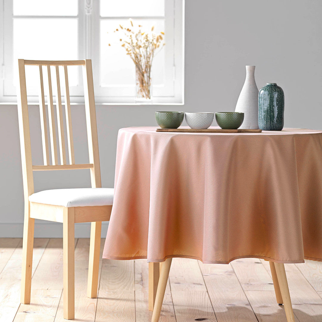Essentiel Blush - Enfärgad rund duk Ø 180 cm, miljöbild