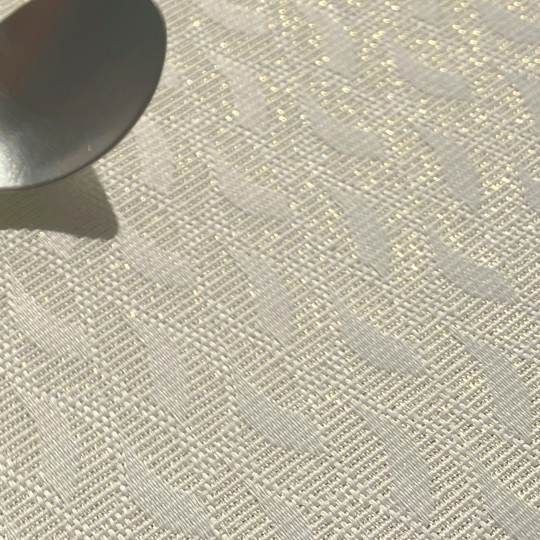 Munch Oro Guldblad - Elegant textilvaxduk med guld lurex, närbild