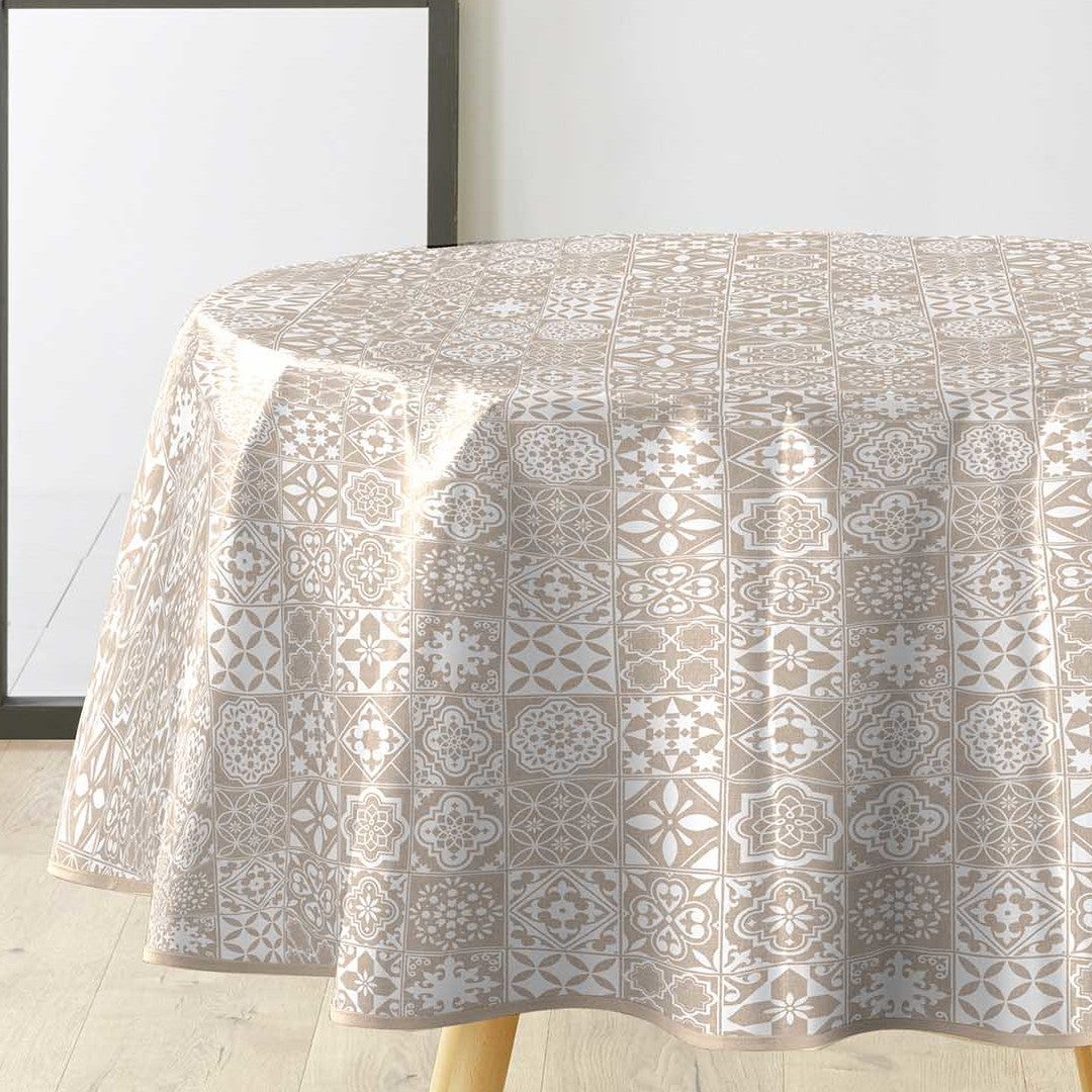 Textilia Carella – Rund vaxduk med klassiskt kakelmönster i beige, Ø 155 cm