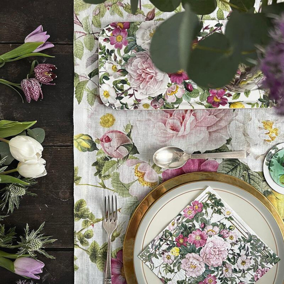 Bordslöpare i linne Rose Flower Garden – Jim Lyngvild, miljöbild 1
