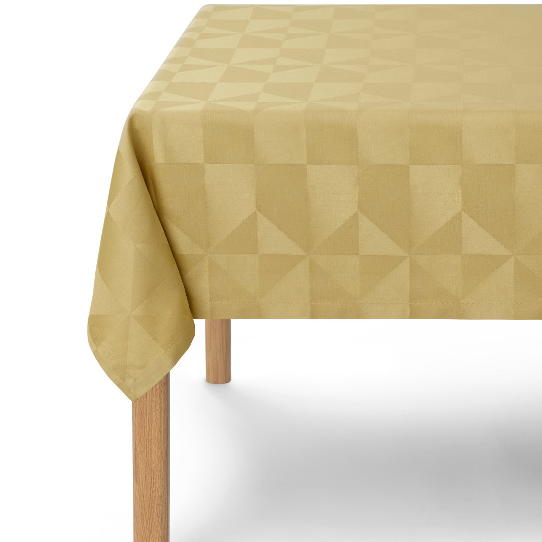 Compliments Wind Damastduk, Brass – 150 x 250 cm