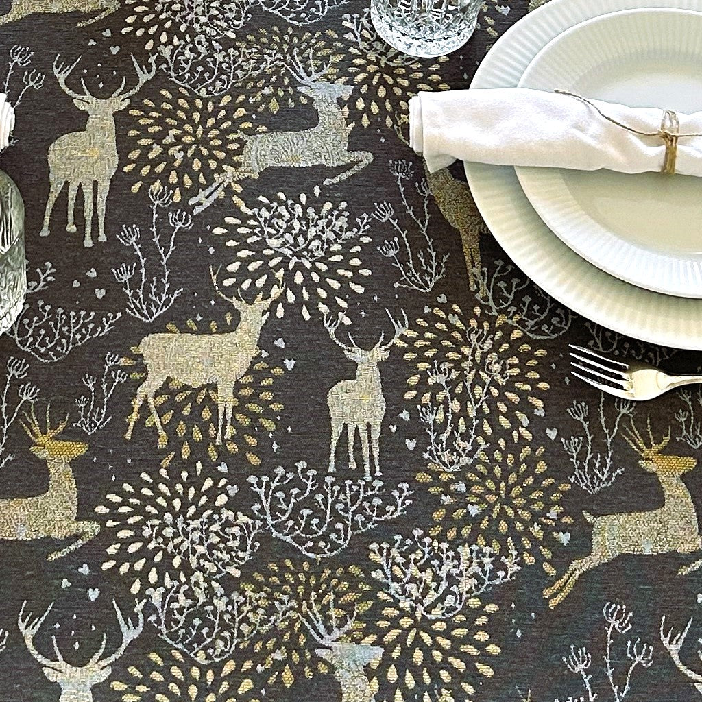 Julduk Golden Reindeers - Textilvaxduk med renar i grått och guld