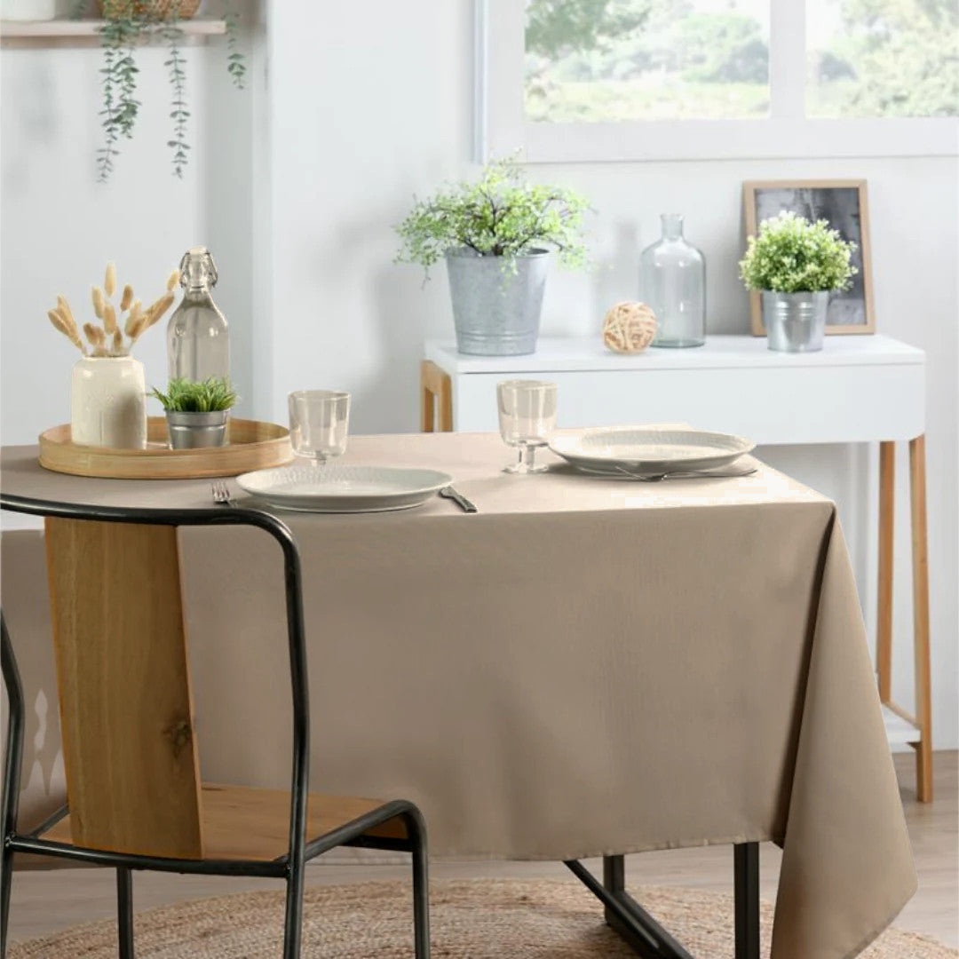 Nelson, enfärgad rektangulär duk med fläckavvisande behandling 145 x 300 cm - Linfärgad, miljö