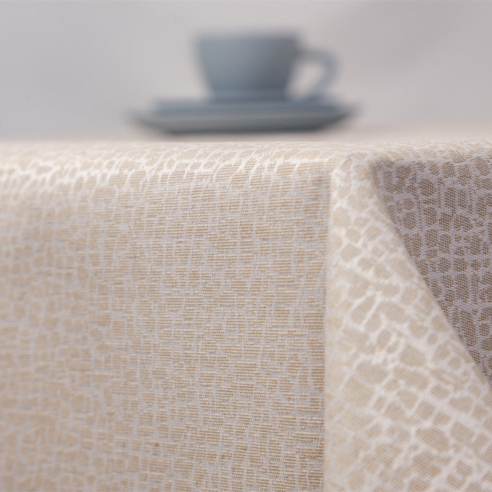 Jacquard Stone Beige – Elegant textilvaxduk med jacquardvävt mönster
