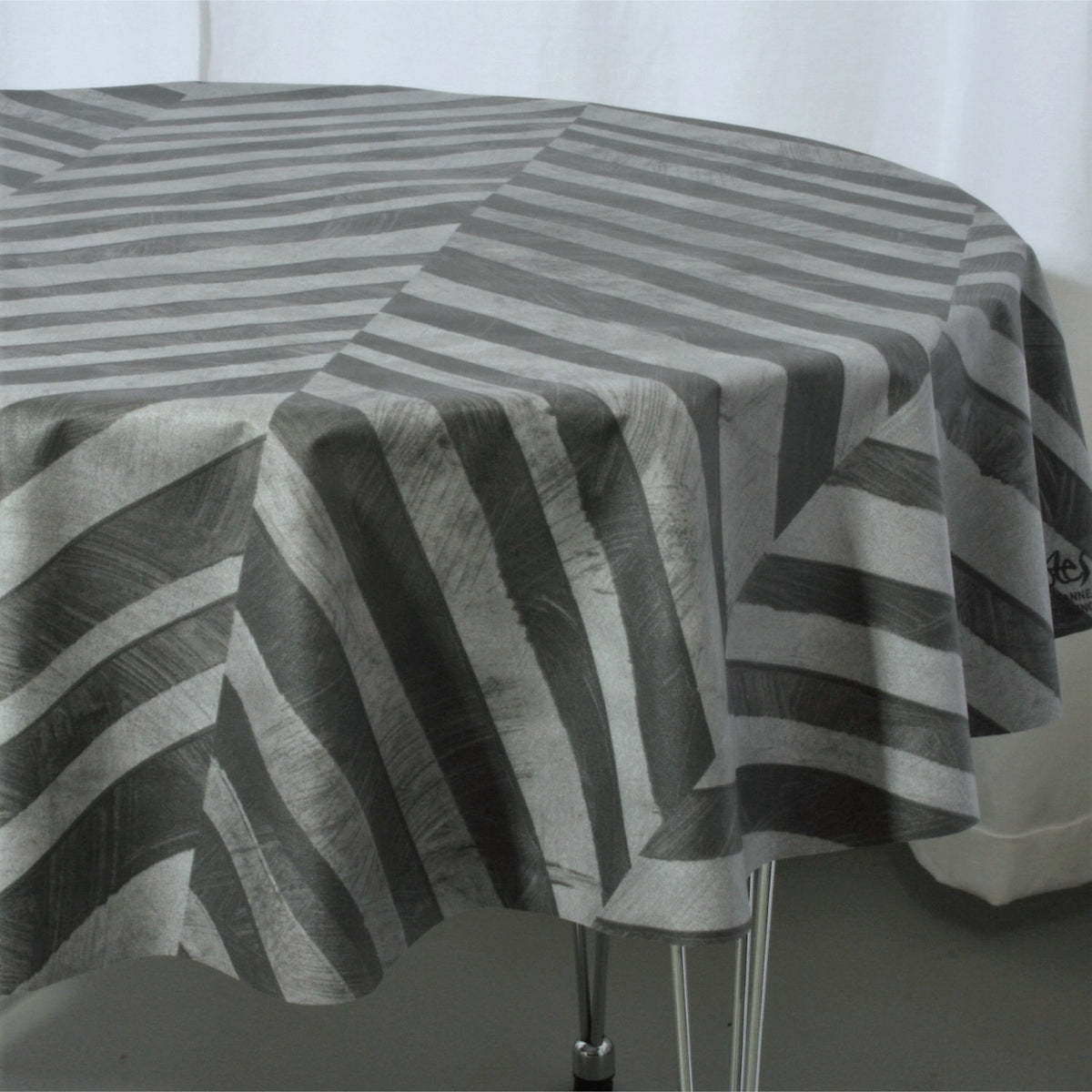 Zigzak Graytone, Notes by Susanne Schjerning textilvaxduk med glidskydd