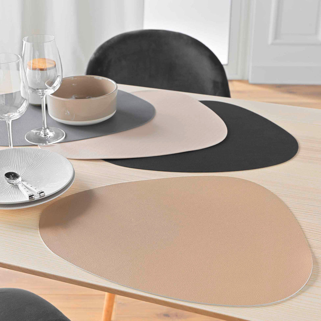 Galita Grå – Bordstablett i konstläder 37 x 45 cm, vändbar, urval