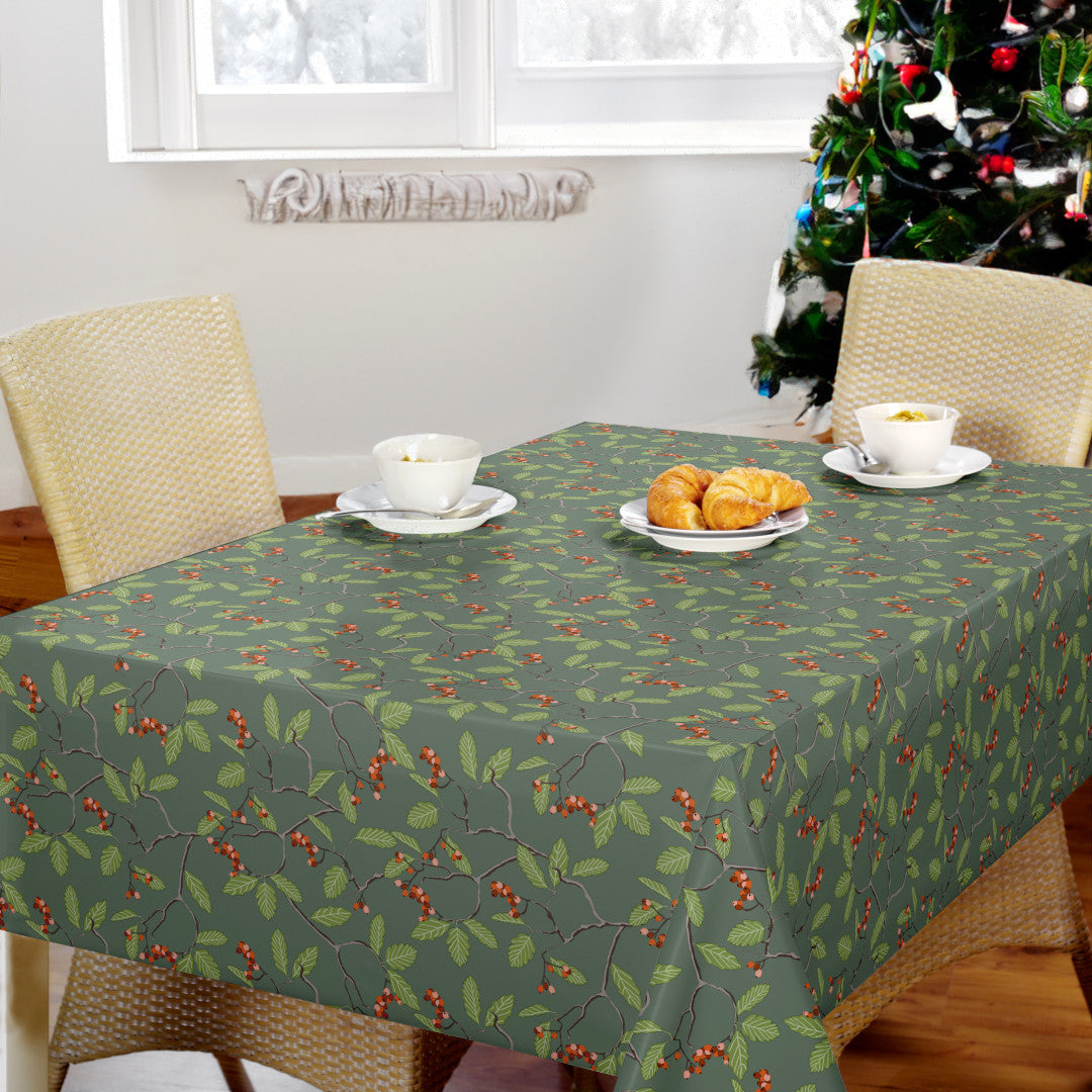 Nordfavn Winter Berry – Julvaxduk med grenar och röda bär miljöbild