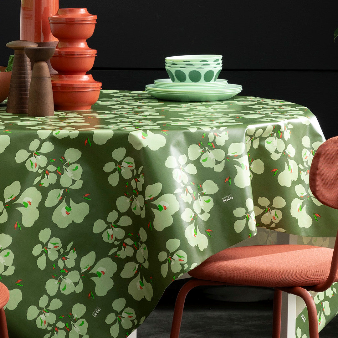 Orkidé Dusty Olive – Lola vaxduk med blommönster, hörn