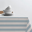 Parallel Linen Blue – Södahl textilvaxduk i 100 % bomull med glidskydd