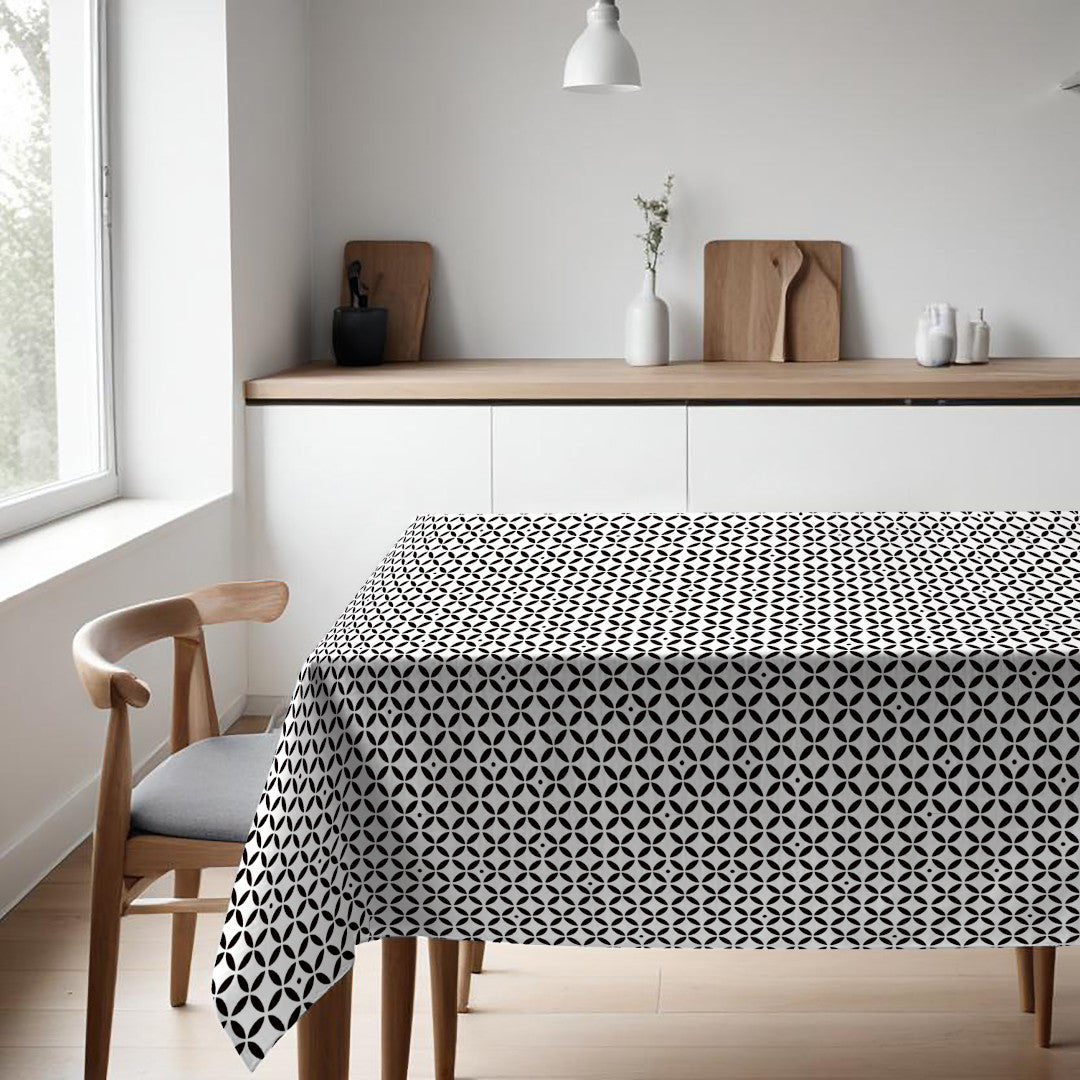 Raipur Black – Modern svart/vit vaxduk med grafiskt mönster, kök