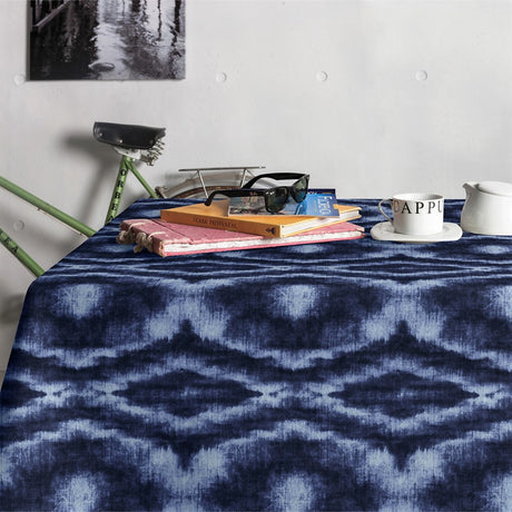 Saura Denim - textilvaxduk med fantasisk mönster av batik, 160 cm