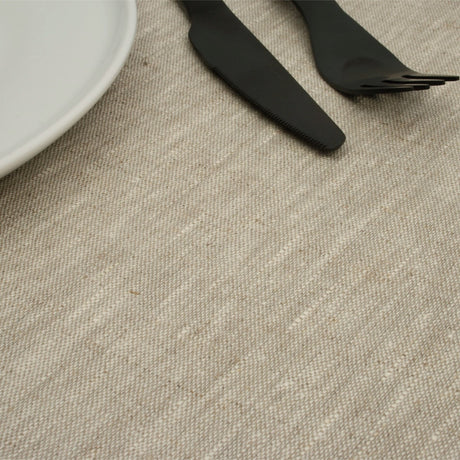 Ensfärgad Sand - textilvaxduk i 100% linne, 140 cm bred