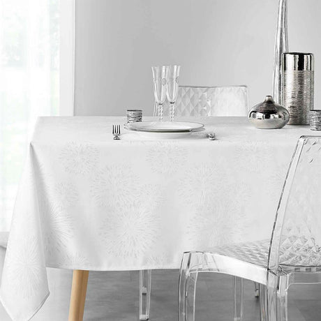 Artifice White/Silver - Jacquardvävd damastduk med fläckavvisande behandling - 140 x 240 cm, miljö