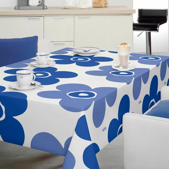 Miljöbild med Lola voksdug - Big Flower Heavenly Blue