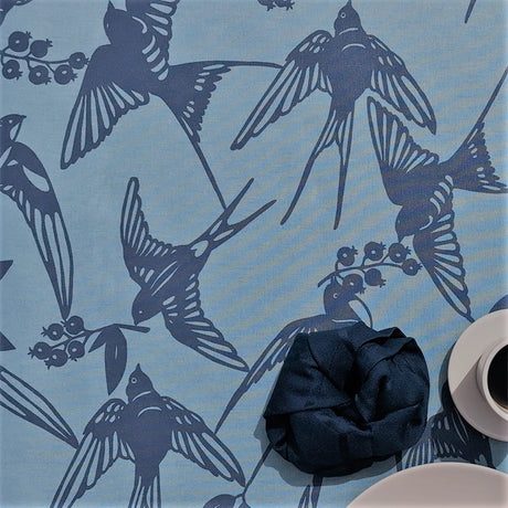 BIRDS Arona Blue - Notes by Susanne Schjerning - textilvaxduk med glidskydd