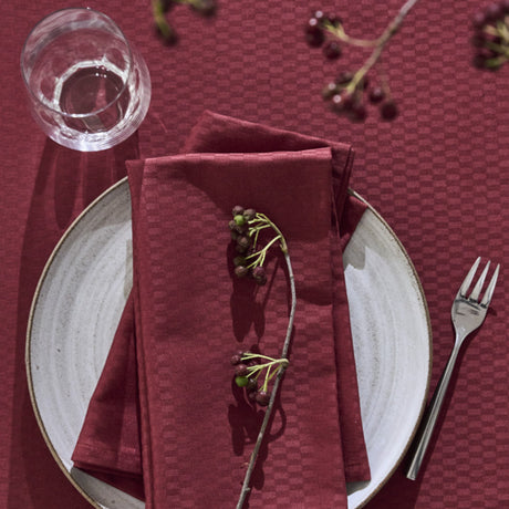 Compliments Damastduk Tile, Wine Red Ø 200 cm