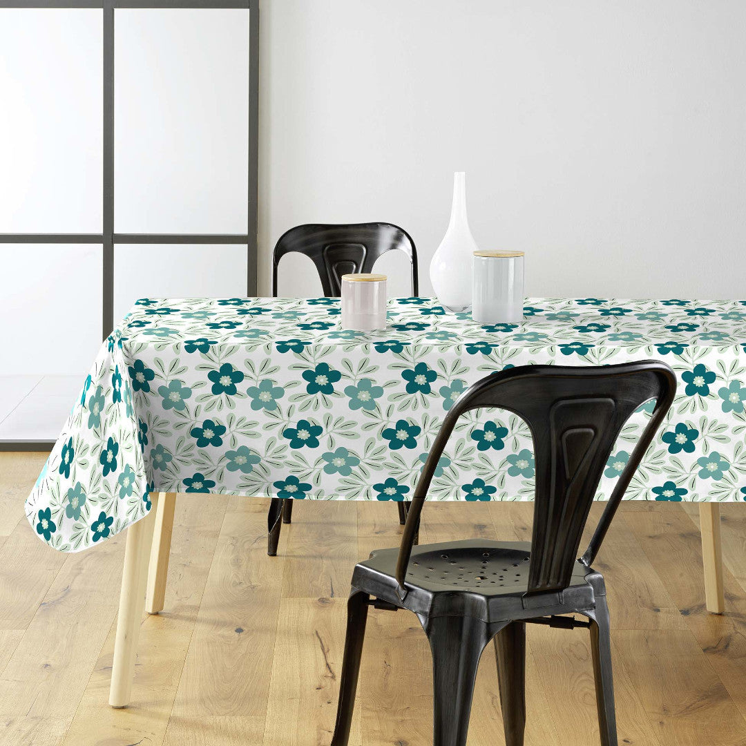 Flory Blue - Elegant vaxduk med fina blå blommor miljöbild