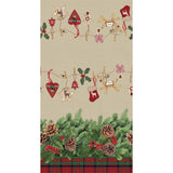 Granar och kottar -  julduk med .Närbild girland, hjärtan, julsocka