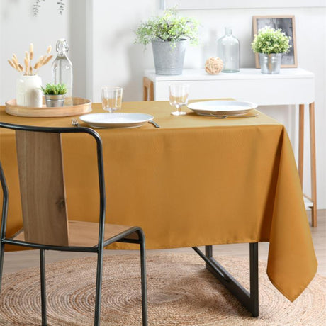 Nelson – Enfärgad rektangulär duk med fläckavvisande behandling 145 x 240 cm, currygul