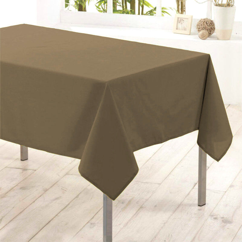 Nelson – enfärgad rektangulär duk 145 x 240 cm med fläckskydd – Taupe