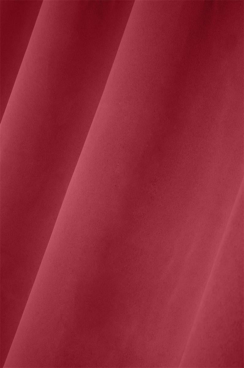 Notte Röd – Mörkläggningsgardin 135 x 250 cm, nära