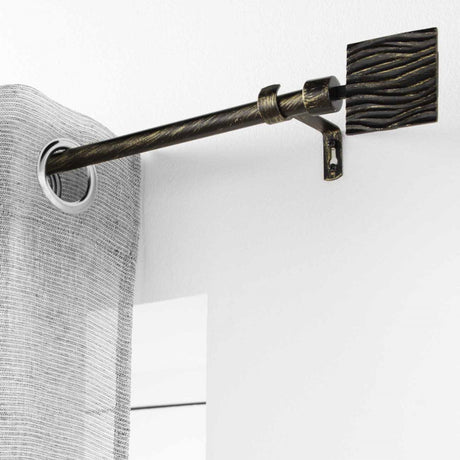 Patina Tempo Svart/Guld – Justerbar gardinstång 120–210 cm, upphängning