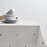 Södahl julduk med flätade julhjärtan på bord med elegant dukning 140x220