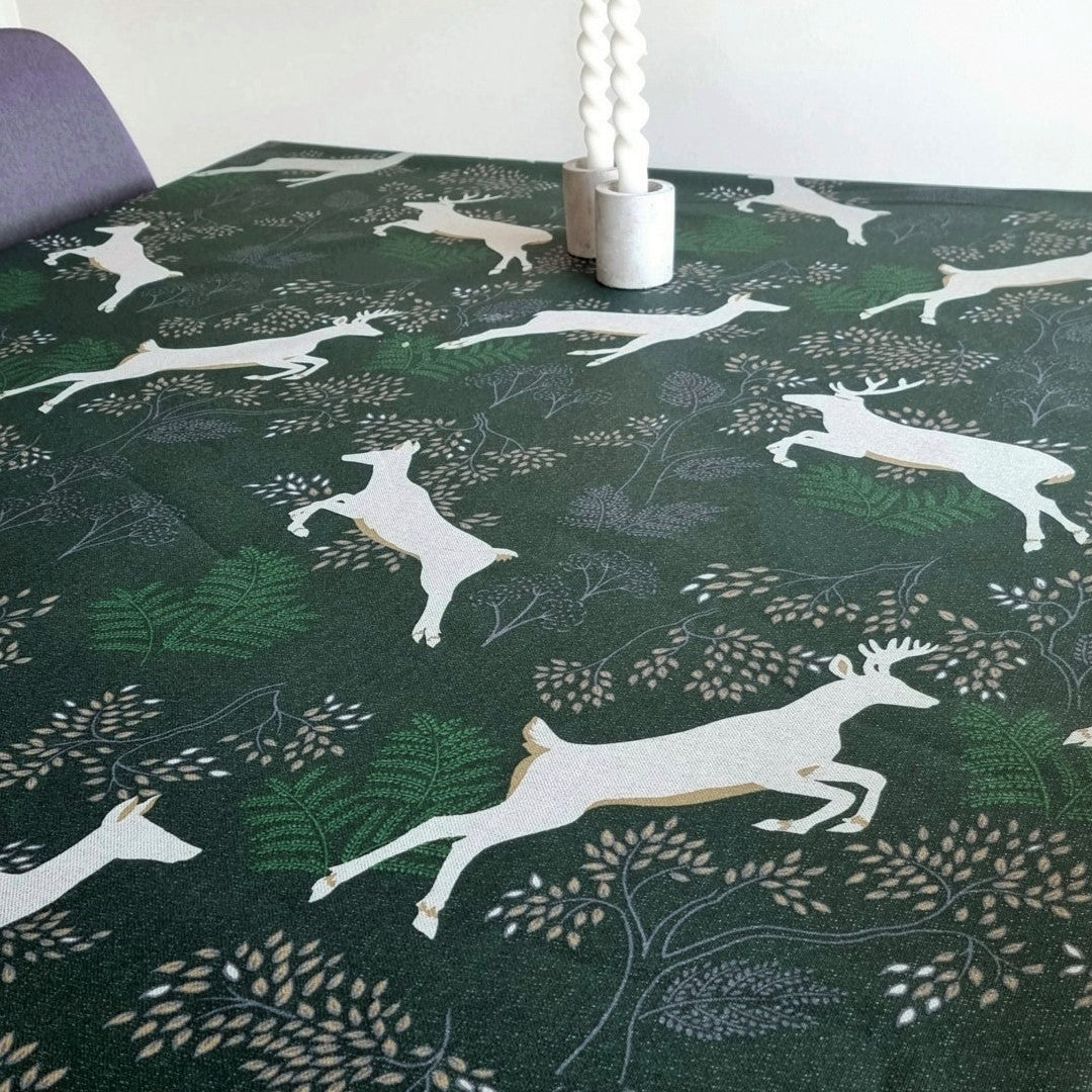 Cambridge Grön - Jultextilvaxduk med lurex - 150 cm bred