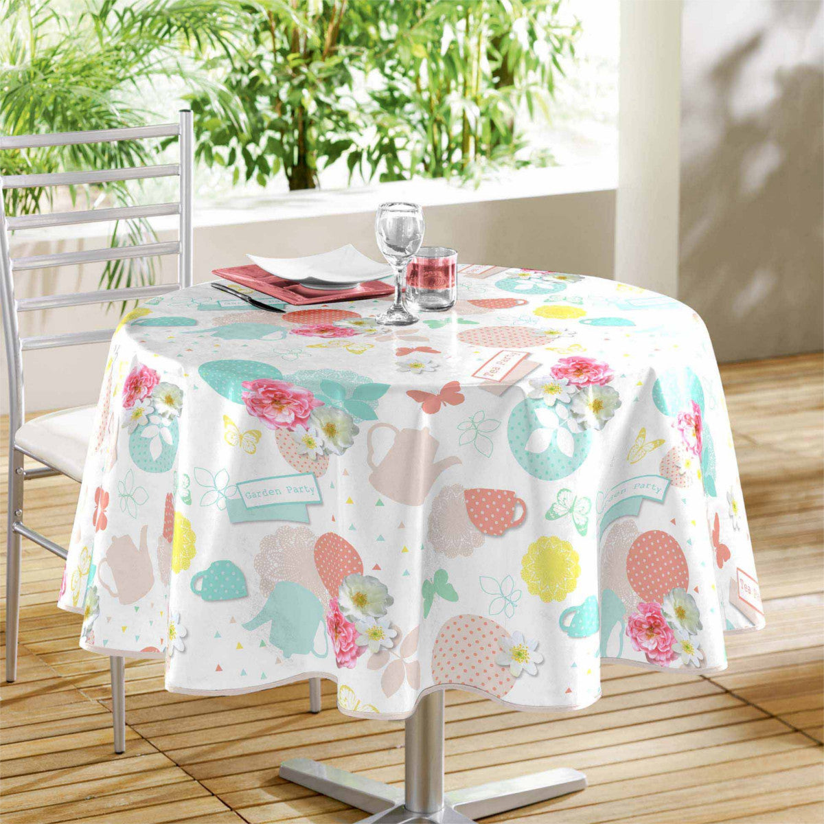 Tea Party - Rund vaxduk med tekannor Ø 155 cm