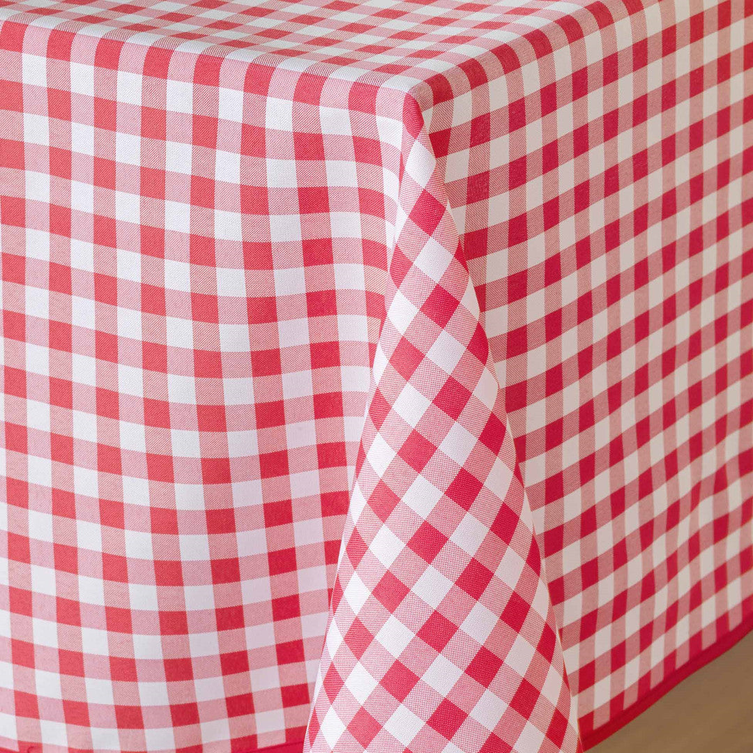 Vichy Röd 150 x 240 cm, rektangulär duk med fläckskydd och rutor, närbild