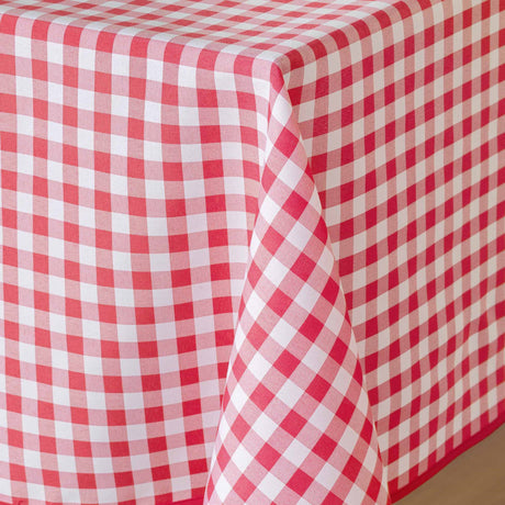 Vichy Röd 150 x 240 cm, rektangulär duk med fläckskydd och rutor, närbild