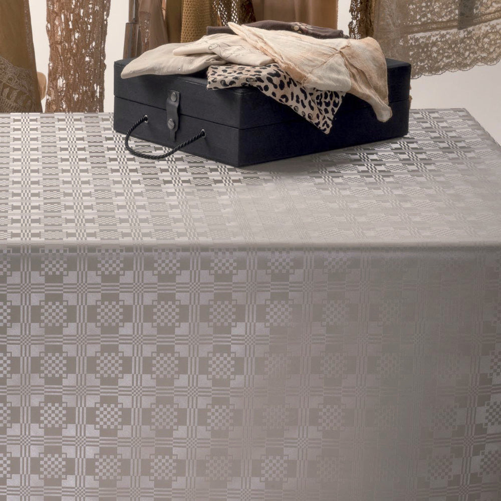 Damast Carre Classic Taupe, damastpräglad vaxduk