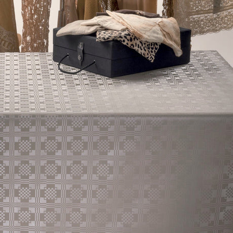 Damast Carre Classic Taupe, damastpräglad vaxduk