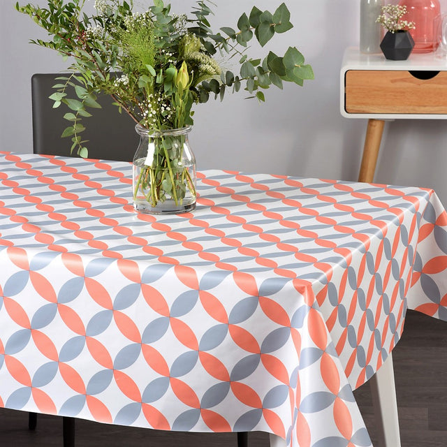 Luna Melon - Vit vaxduk med retro cirkelmönster på bordet